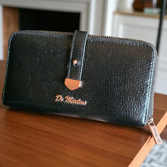 DR. MARTENS "KIEV" Black Pebble Leather Zip Around Wallet Purse Clutch C… - Picture 1 of 9